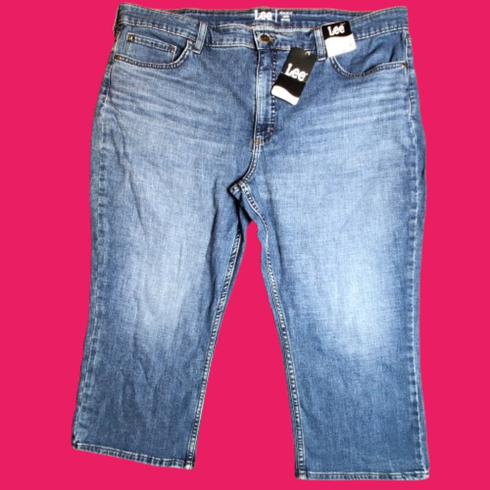 Lee Women’s Capri Jeans Size 22M Mid Rise Regular Fit Stretch Denim